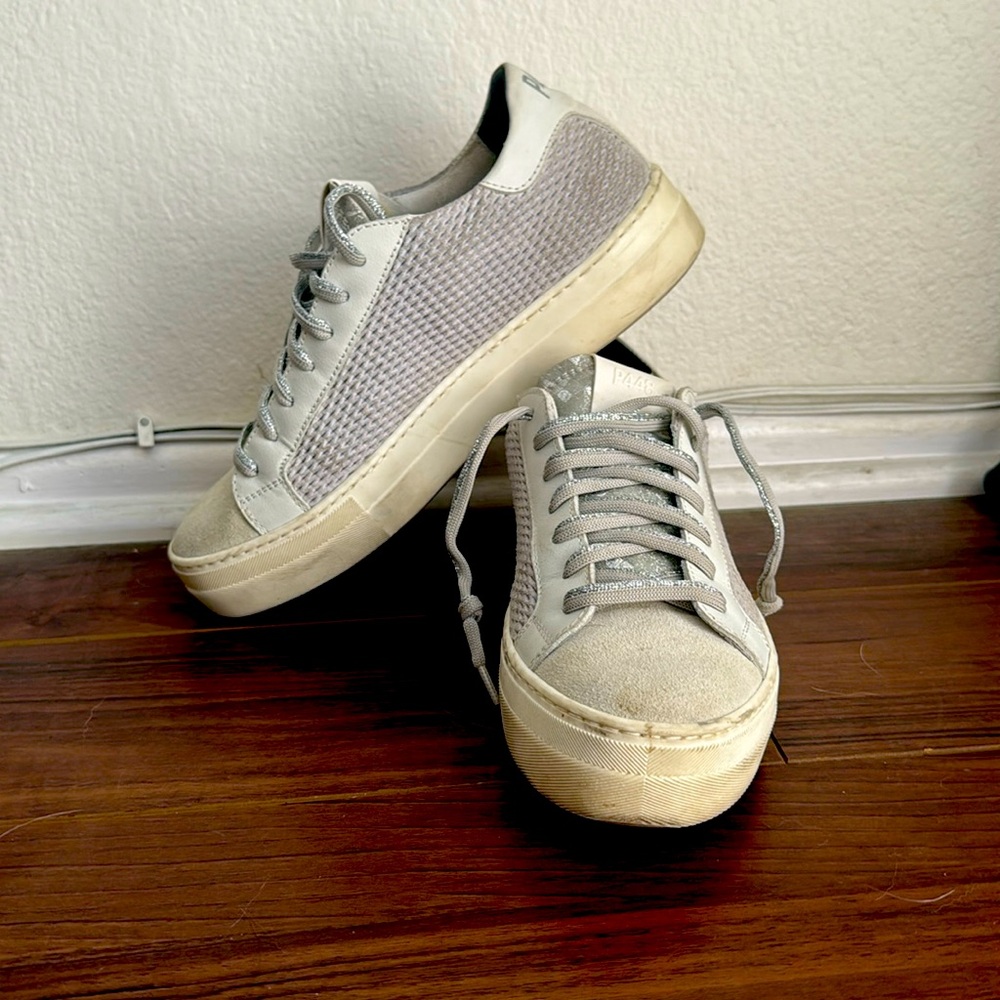 P448 Womens Thea Sneaker White/Silver  EU39 Size 8.5-9